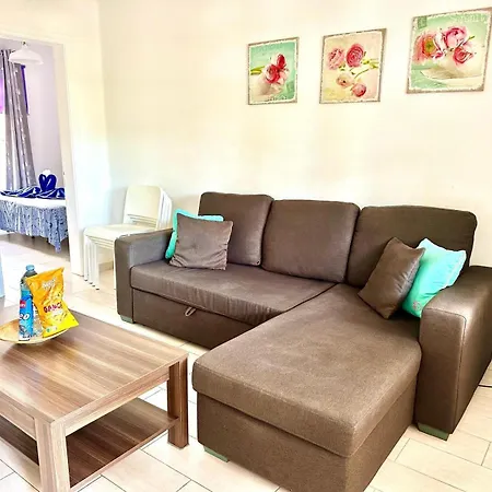 Aloha - And Pool Apartament *