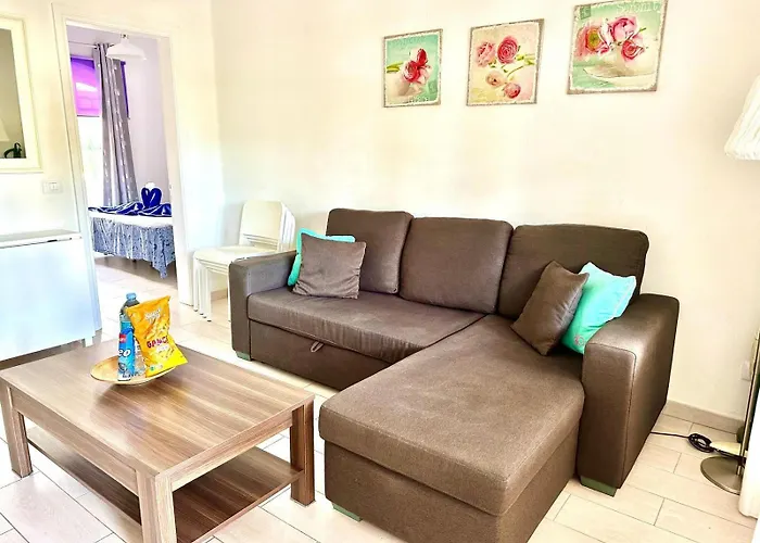 Aloha - And Pool Apartmán *